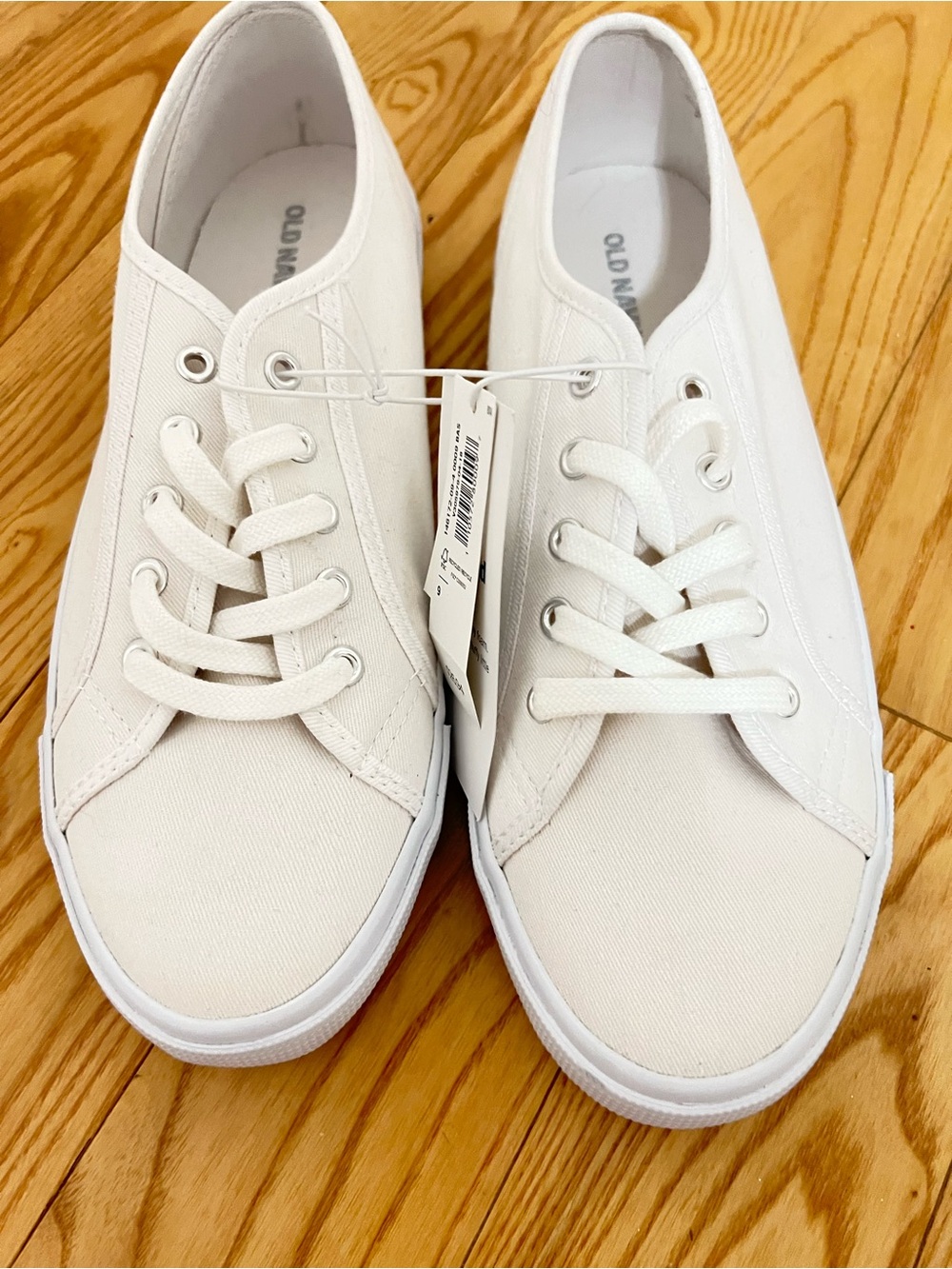 Old Navy White Low-Top Comfy Canvas Sneakers Size 9 Perfect Everyday Shoes - Picture 2 of 13